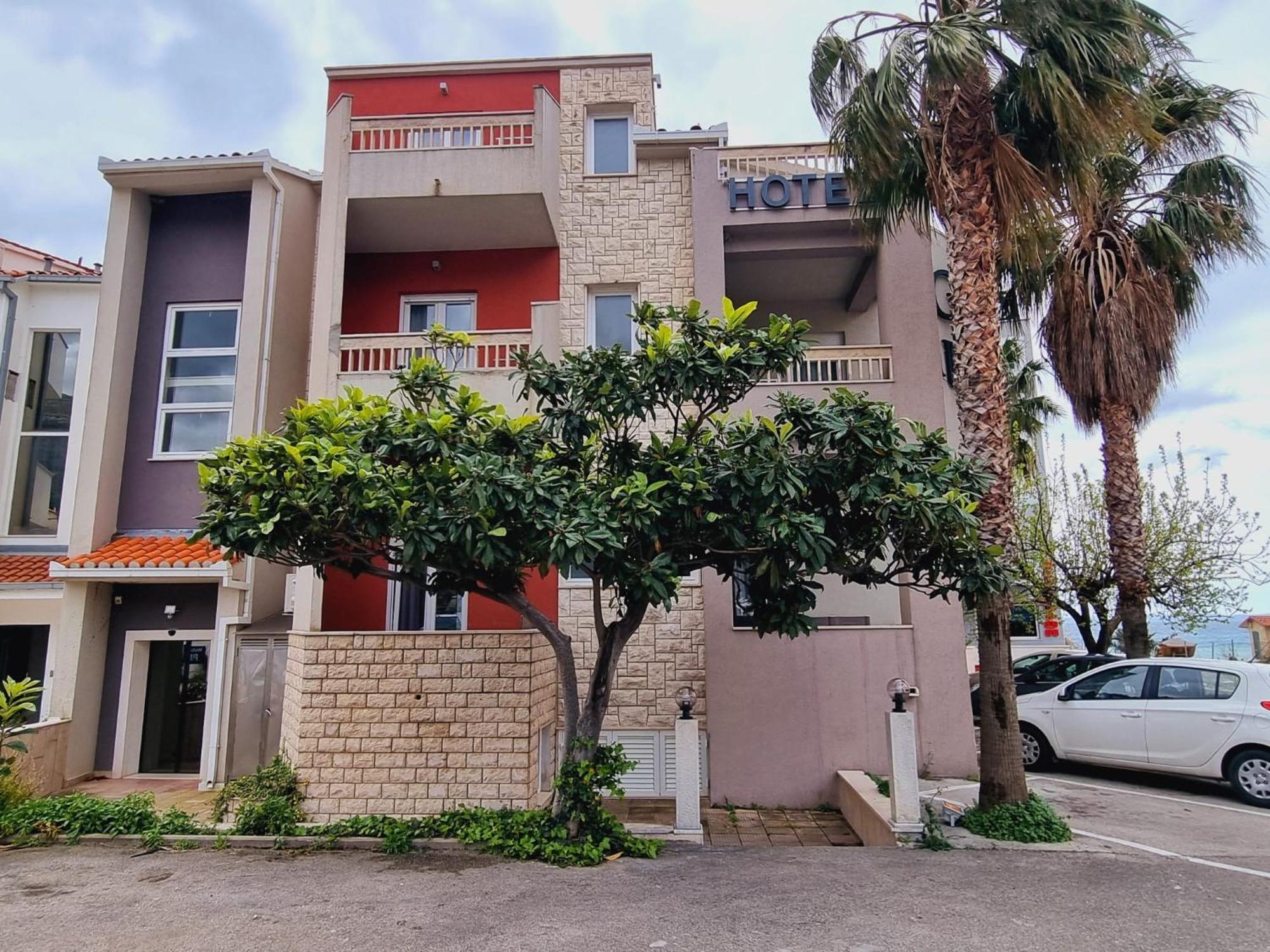 פודסטראנה Hotel San Antonio מראה חיצוני תמונה